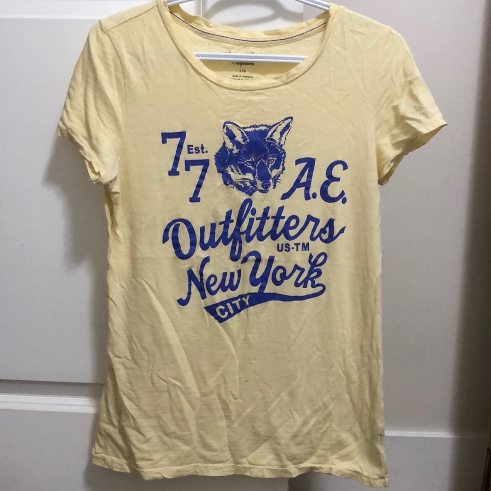 American Eagle Outfitters yellow short sleeved tee size large